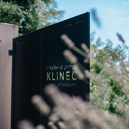 Klinec Plesivo Art Rooms Доброво Екстер'єр фото